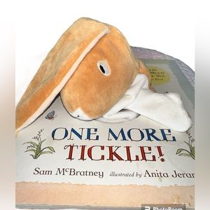 Guess how much I love you puppet book, One more tickle